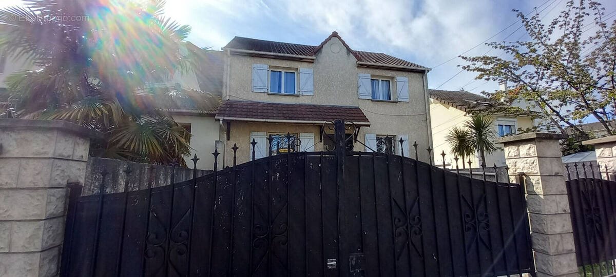 Maison à vendre, 111m², Bondy