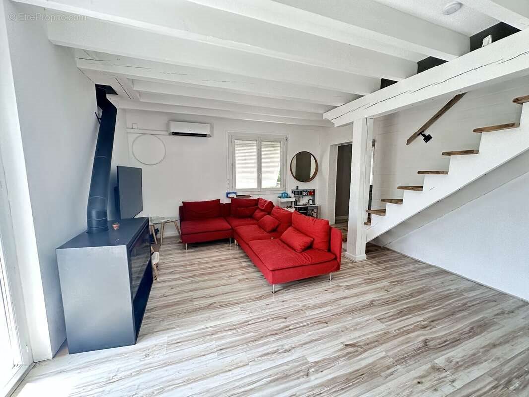 Maison à vendre, 135m², Genilac