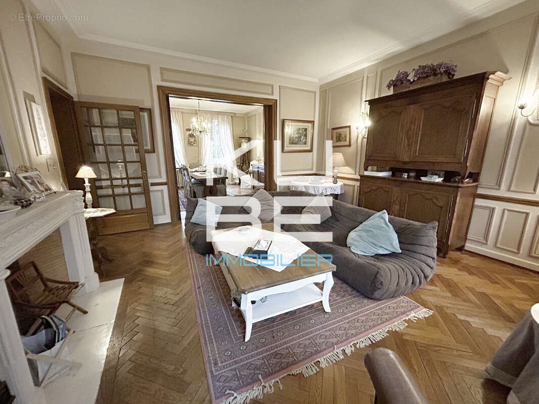 Maison à vendre, 280m², Delme