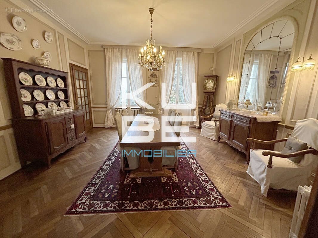 Maison à vendre, 280m², Delme