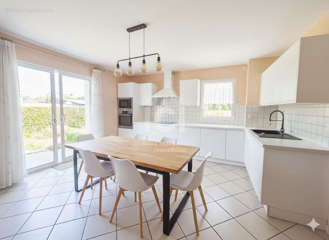 Maison à vendre, 205m², Thouaré-sur-Loire