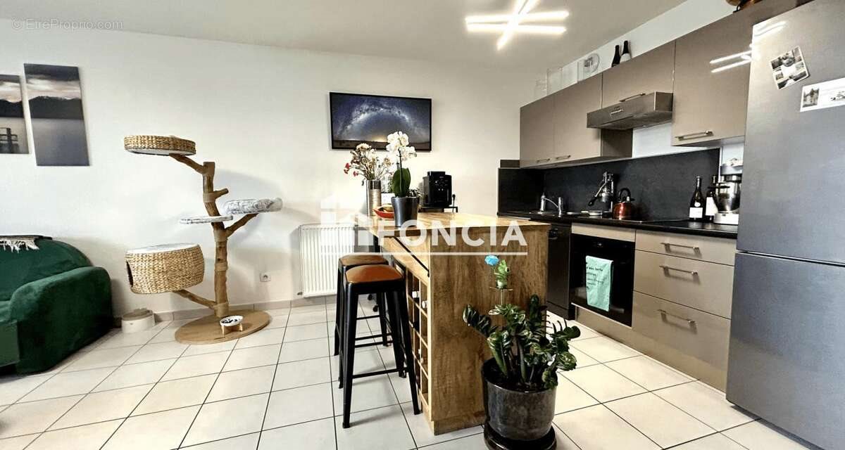 Appartement à vendre, 66m², Ville-la-Grand