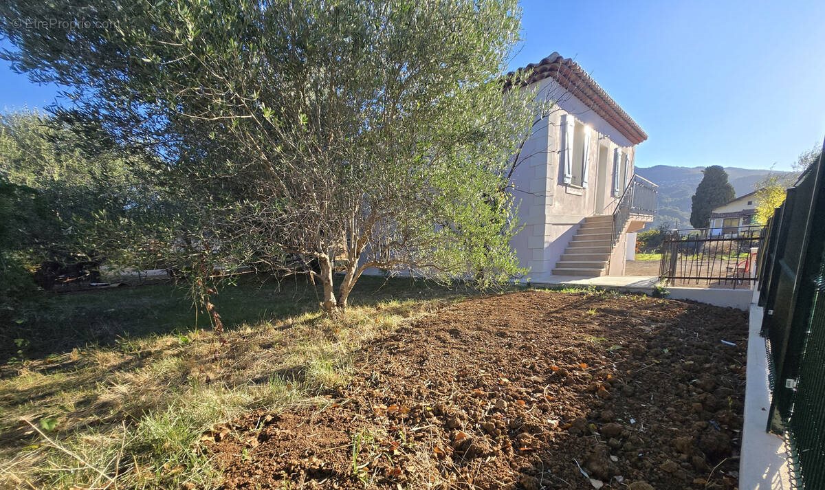 Maison à vendre, 75m², Carros