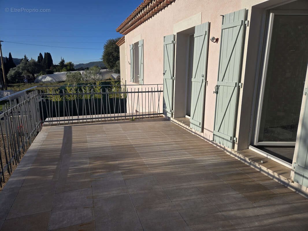 Maison à vendre, 75m², Carros