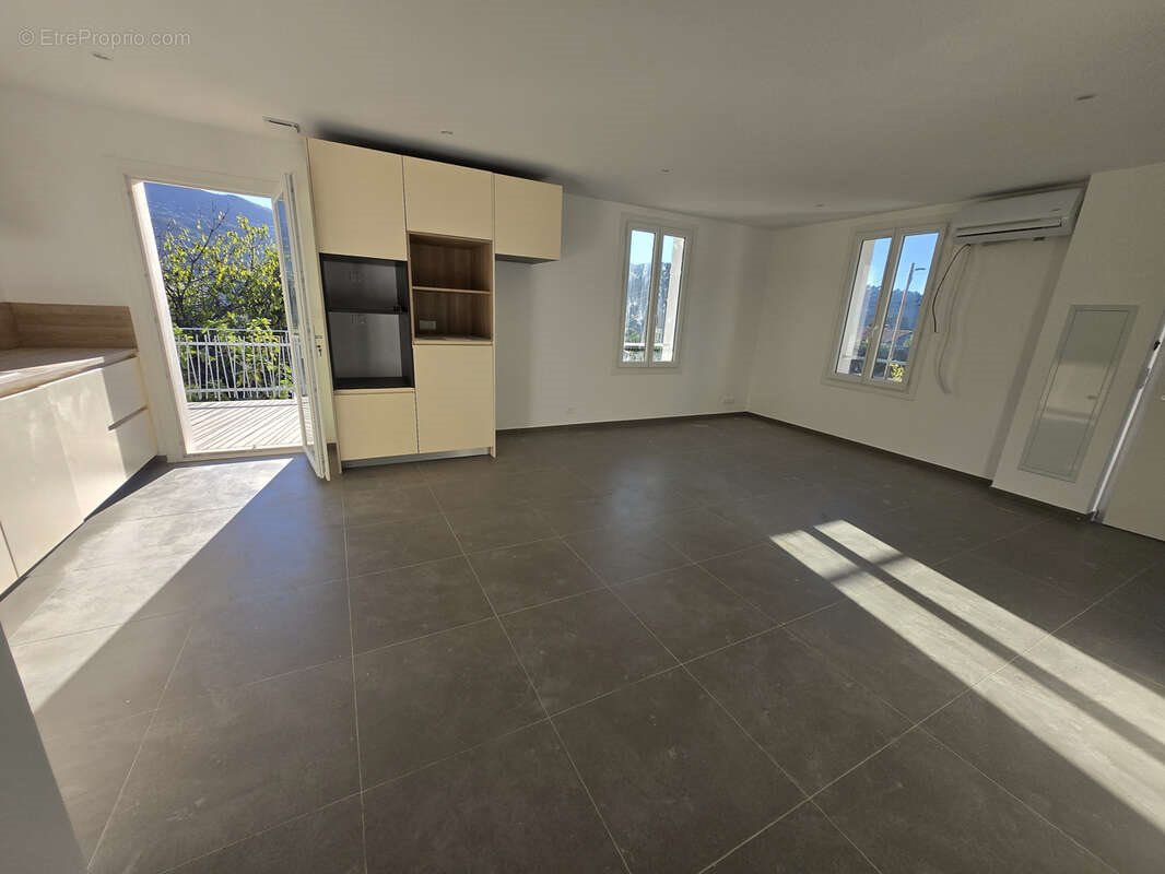 Maison à vendre, 75m², Carros