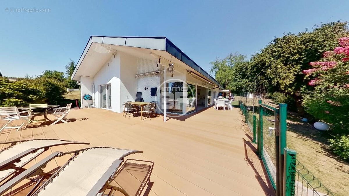 Maison à vendre, 130m², Hégenheim