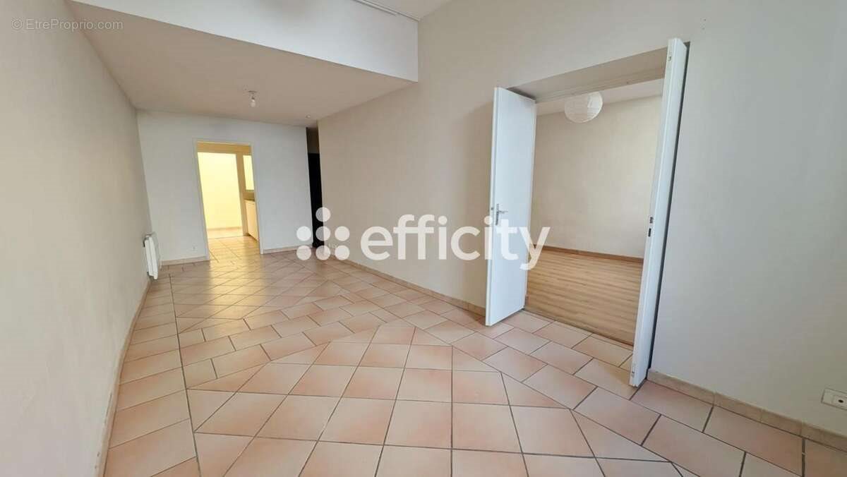 Appartement à vendre, 75m², Arles
