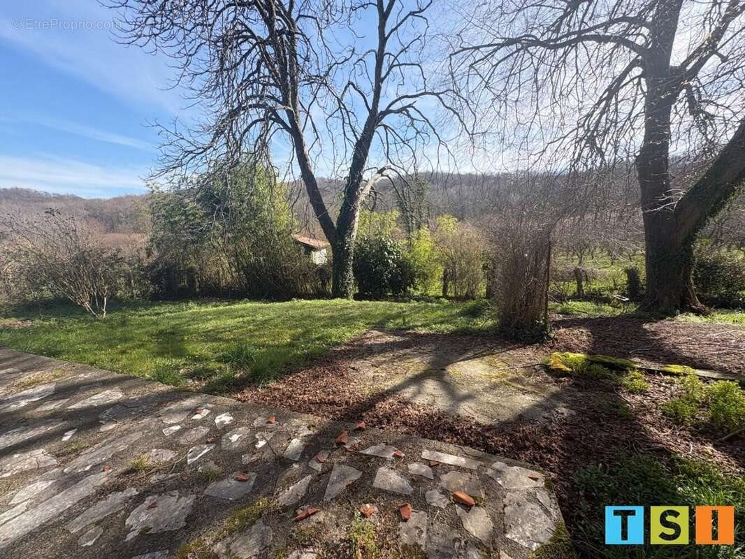 Maison à vendre, 165m², Bazordan