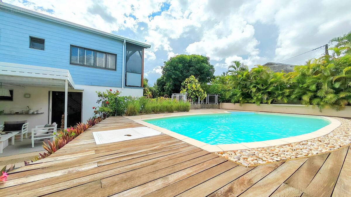 Maison à vendre, 223m², Saint-Pierre