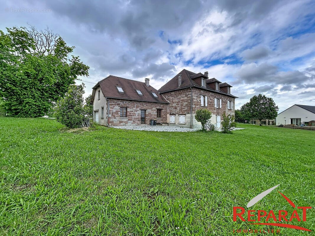Maison à vendre, 265m², Saint-Aulaire