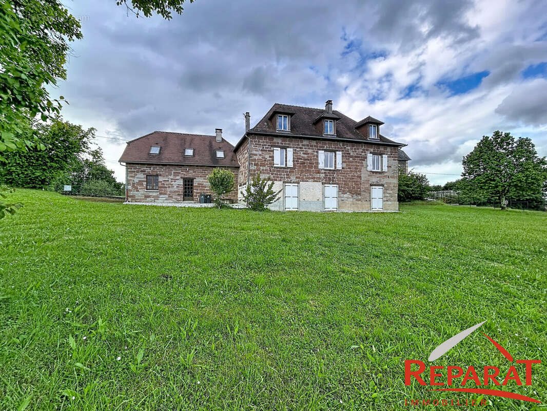 Maison à vendre, 265m², Saint-Aulaire