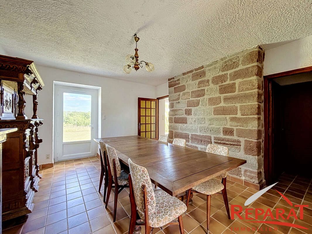 Maison à vendre, 265m², Saint-Aulaire