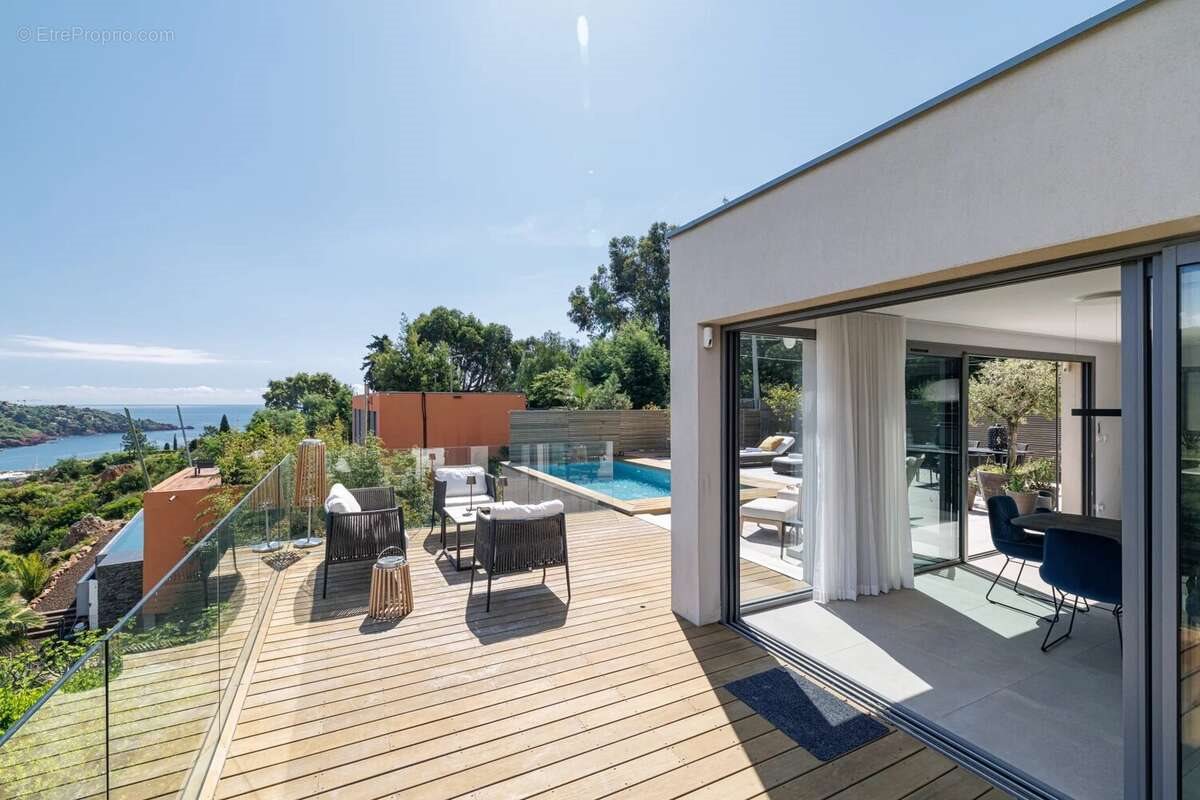 Maison à vendre, 180m², Théoule-sur-Mer