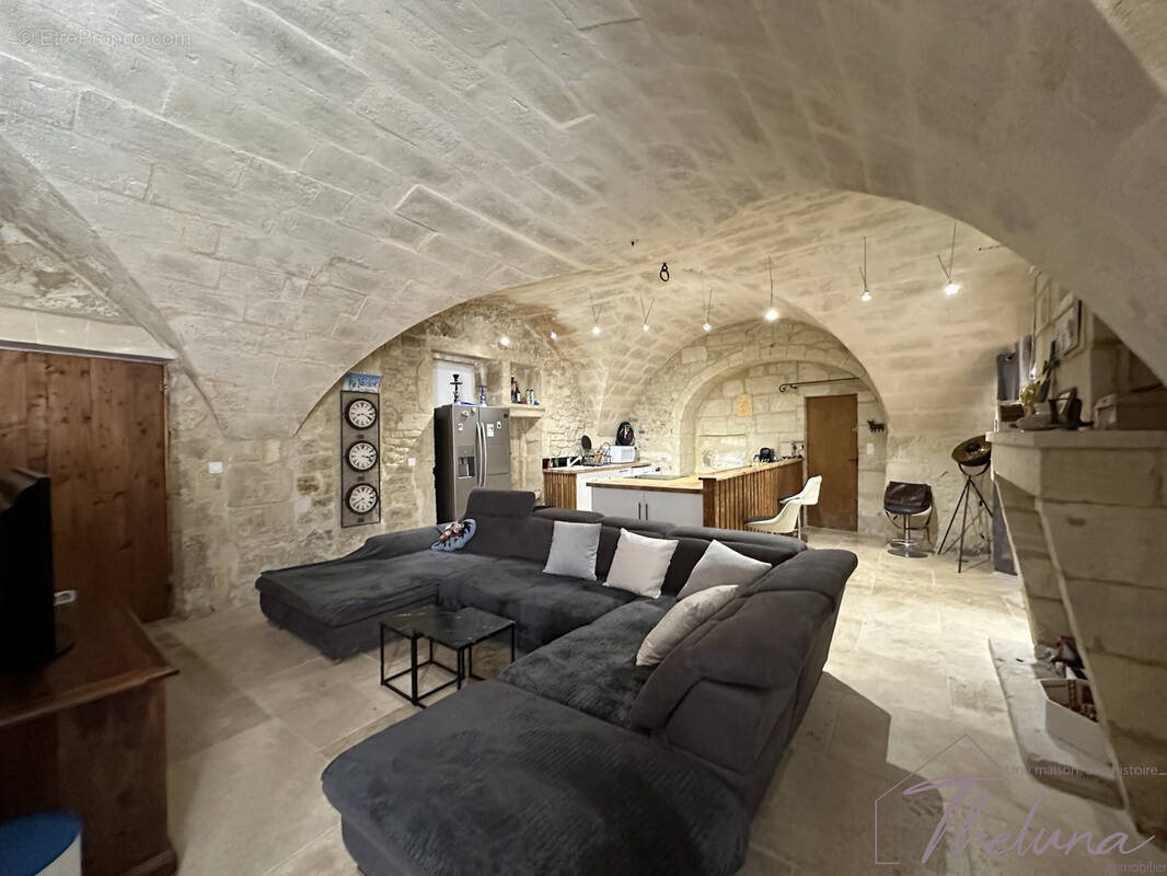 Appartement à vendre, 190m², Beaucaire