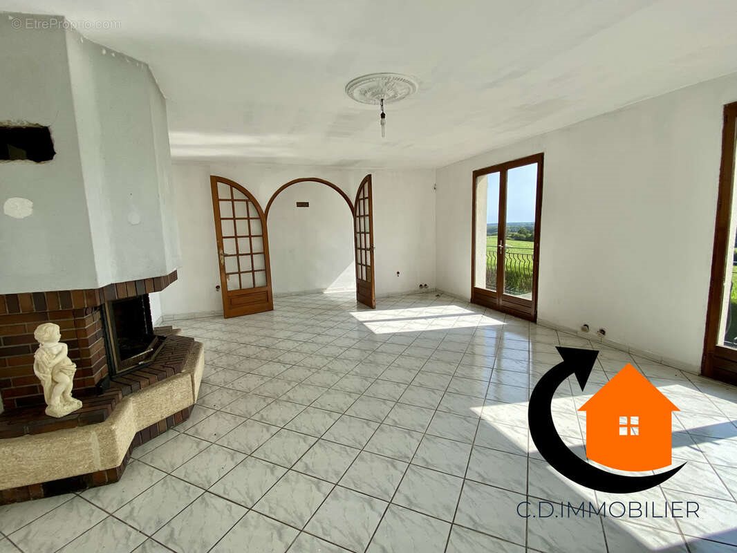 Maison à vendre, 107m², Saint-Victor-de-Buthon