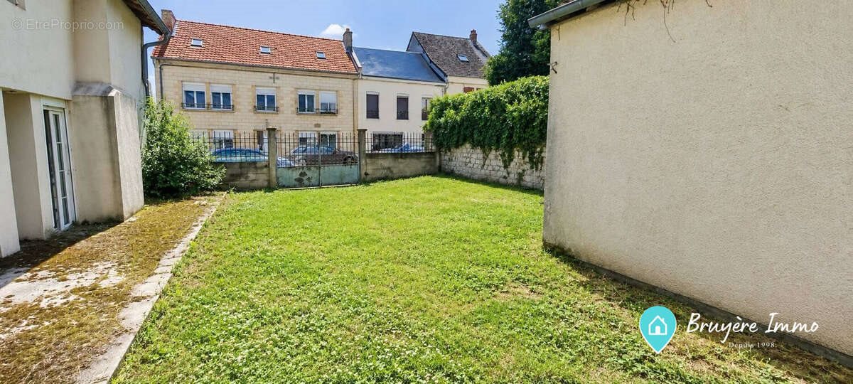 Maison à vendre, 178m², Aubenton
