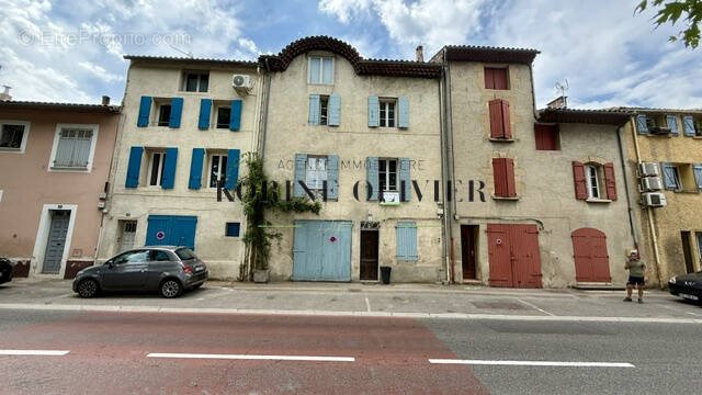 Maison à vendre, 153m², Peyrolles-en-Provence