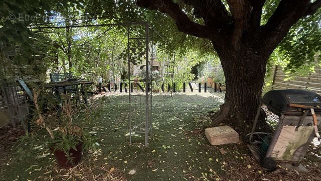 Maison à vendre, 153m², Peyrolles-en-Provence