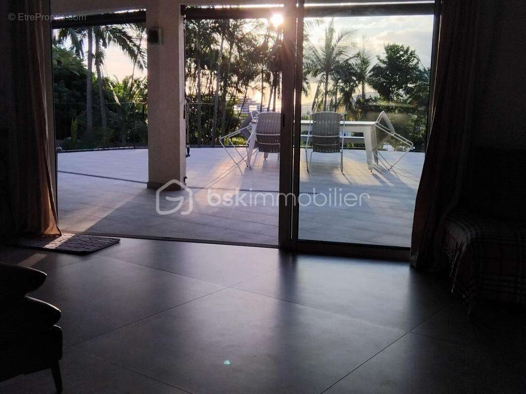 Maison à vendre, 295m², Le Tampon