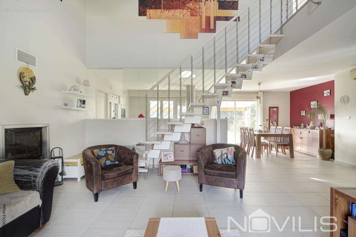 Maison à vendre, 140m², Lamasquère