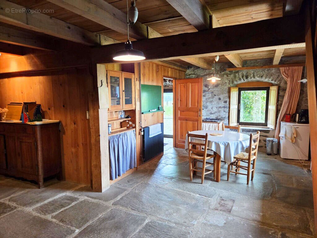 Maison à vendre, 212m², Saint-Front