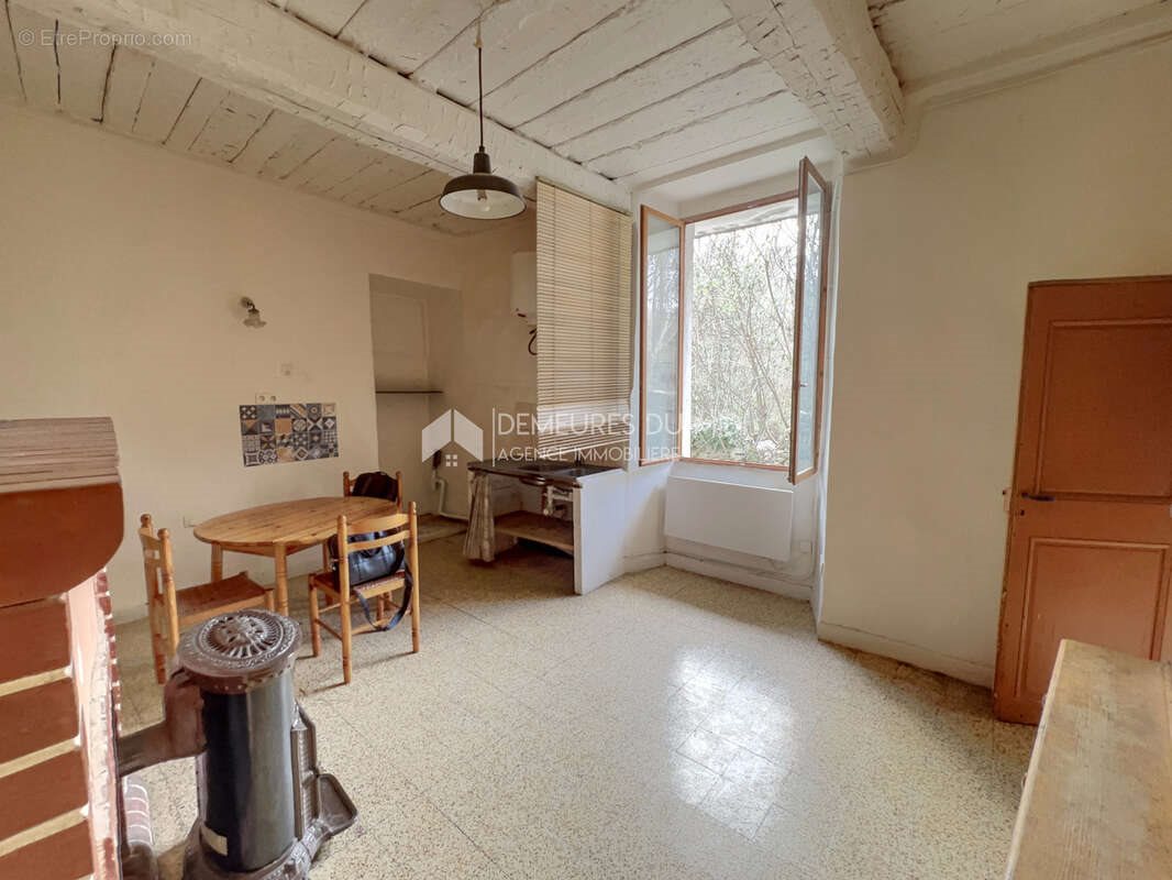 Maison à vendre, 136m², Sauve