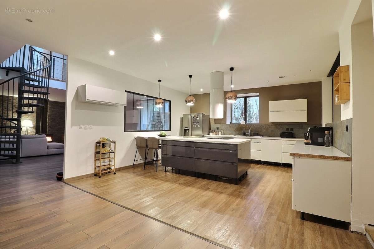 Maison à vendre, 280m², Faches-Thumesnil