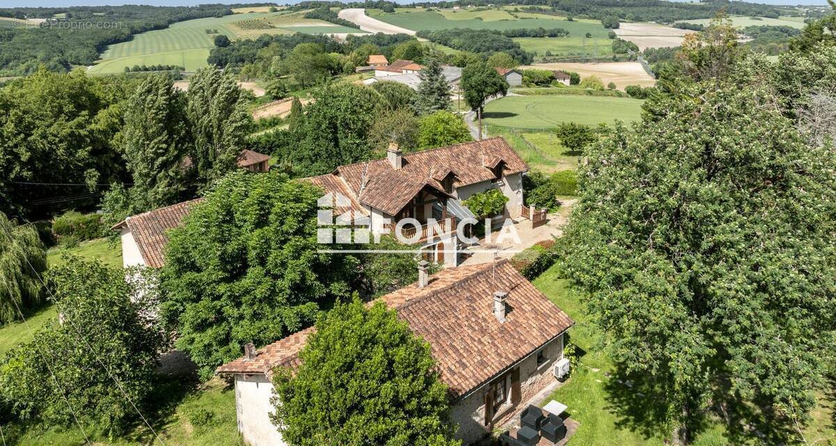 Maison à vendre, 177m², Coursac