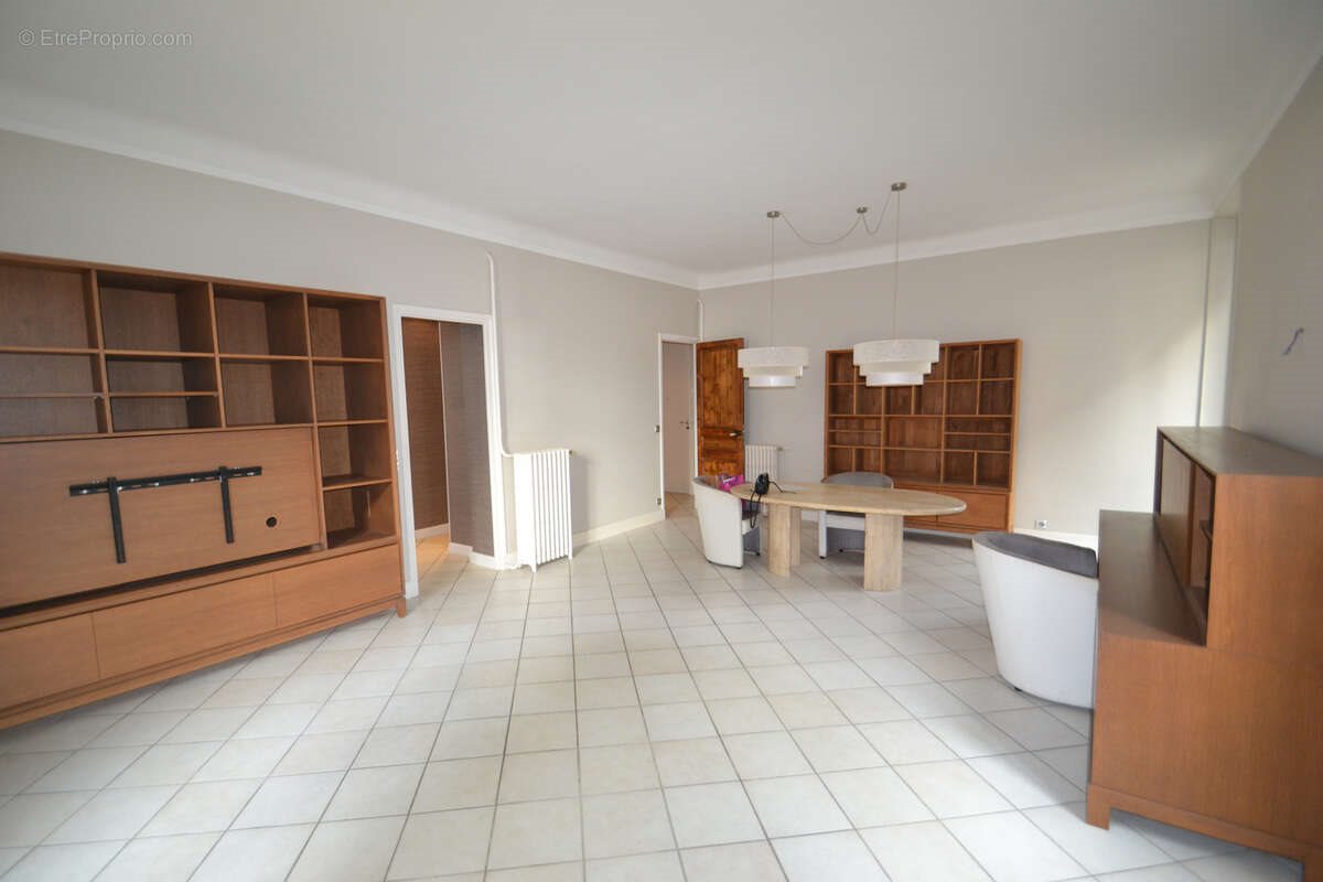 Appartement à vendre, 91m², Antibes