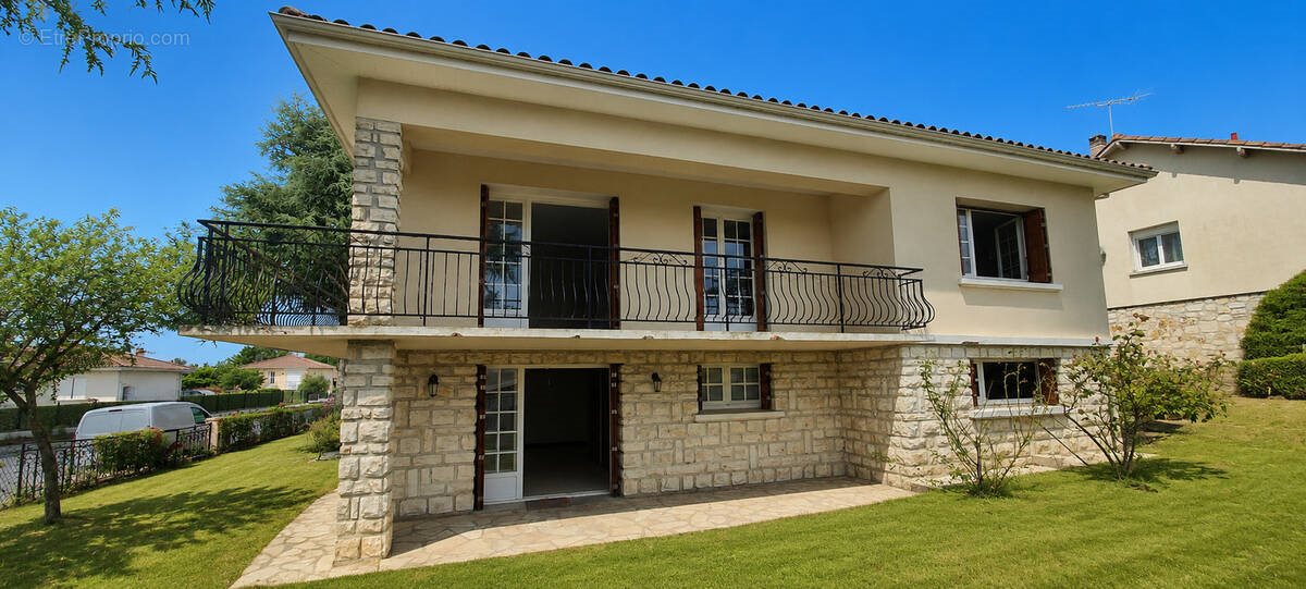 Maison à vendre, 188m², La Roche-Chalais