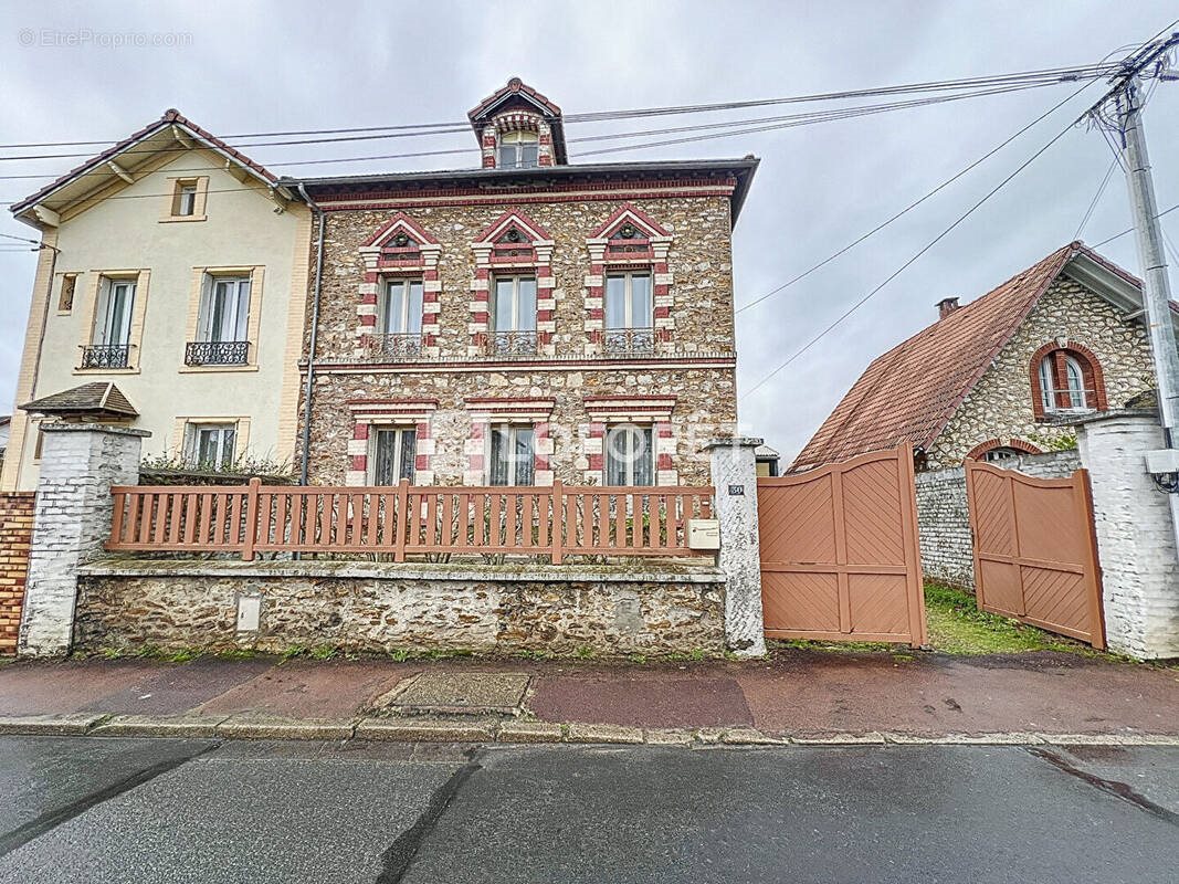 Maison à vendre, 170m², Deuil-la-Barre