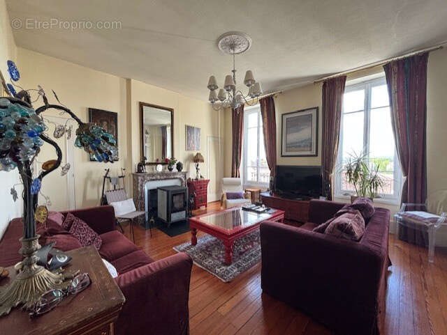 Appartement à vendre, 187m², Autun