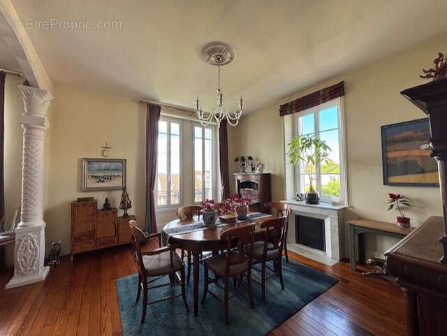 Appartement à vendre, 187m², Autun