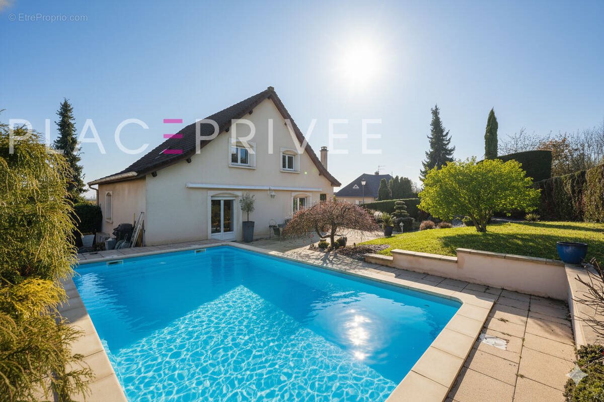 Maison à vendre, 295m², Dommartemont