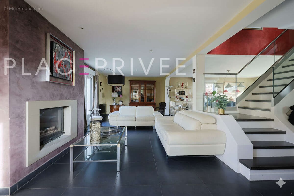 Maison à vendre, 295m², Dommartemont