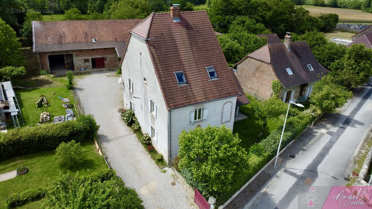 Maison à vendre, 246m², Chapelle-Voland
