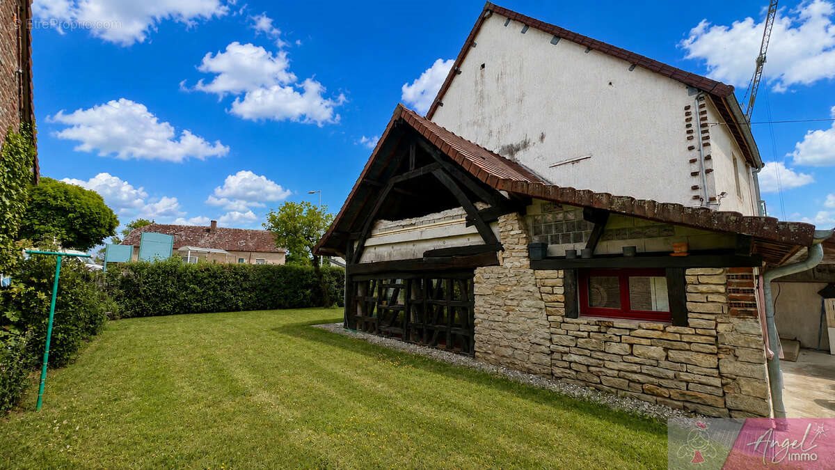 Maison à vendre, 246m², Chapelle-Voland