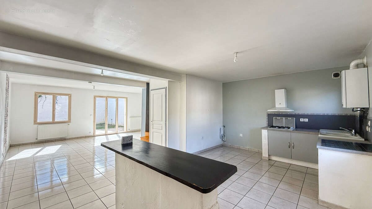 Maison à vendre, 99m², Saint-Laurent-du-Pont