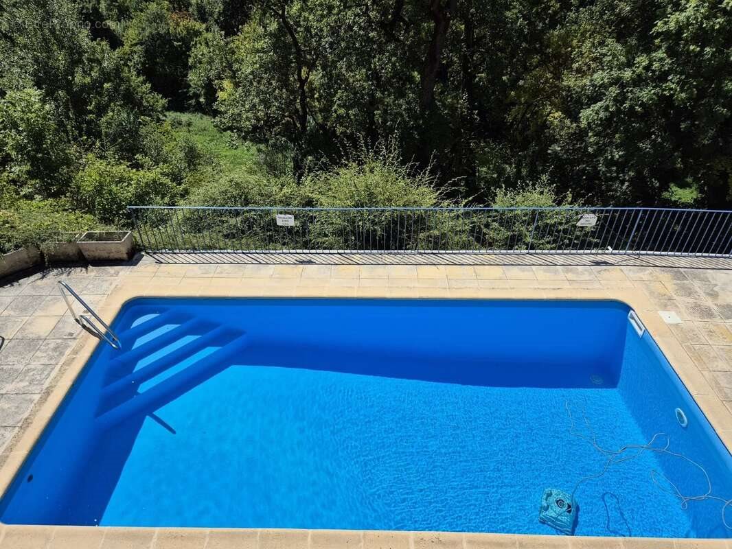 Maison à vendre, 219m², Montaigu-de-Quercy