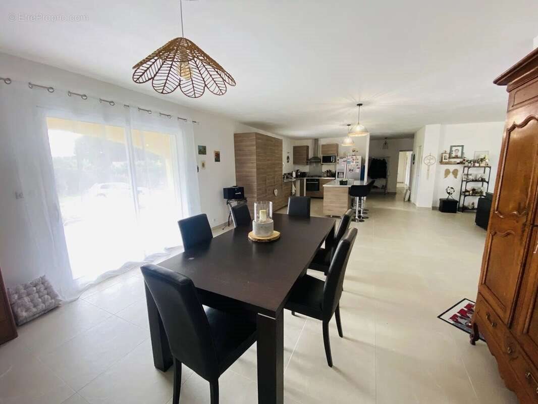 Maison à vendre, 160m², Ventabren