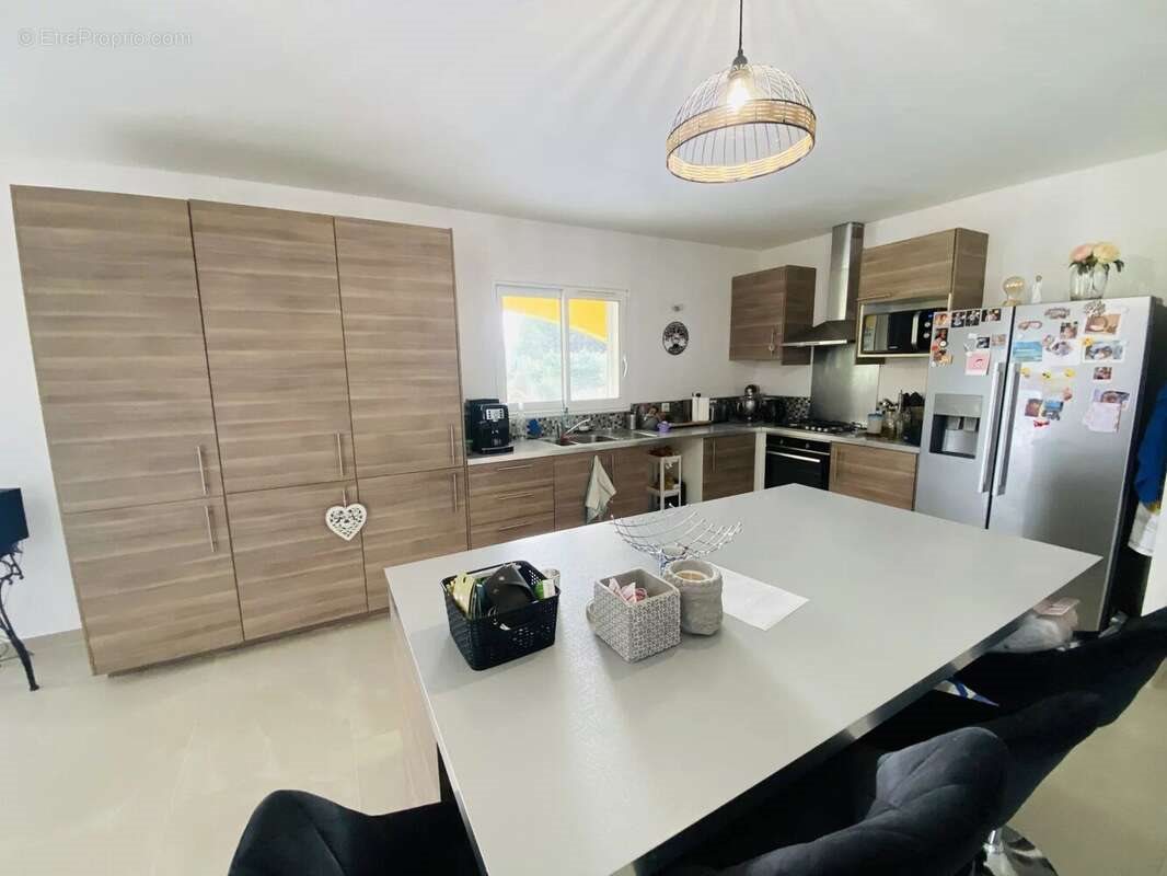 Maison à vendre, 160m², Ventabren