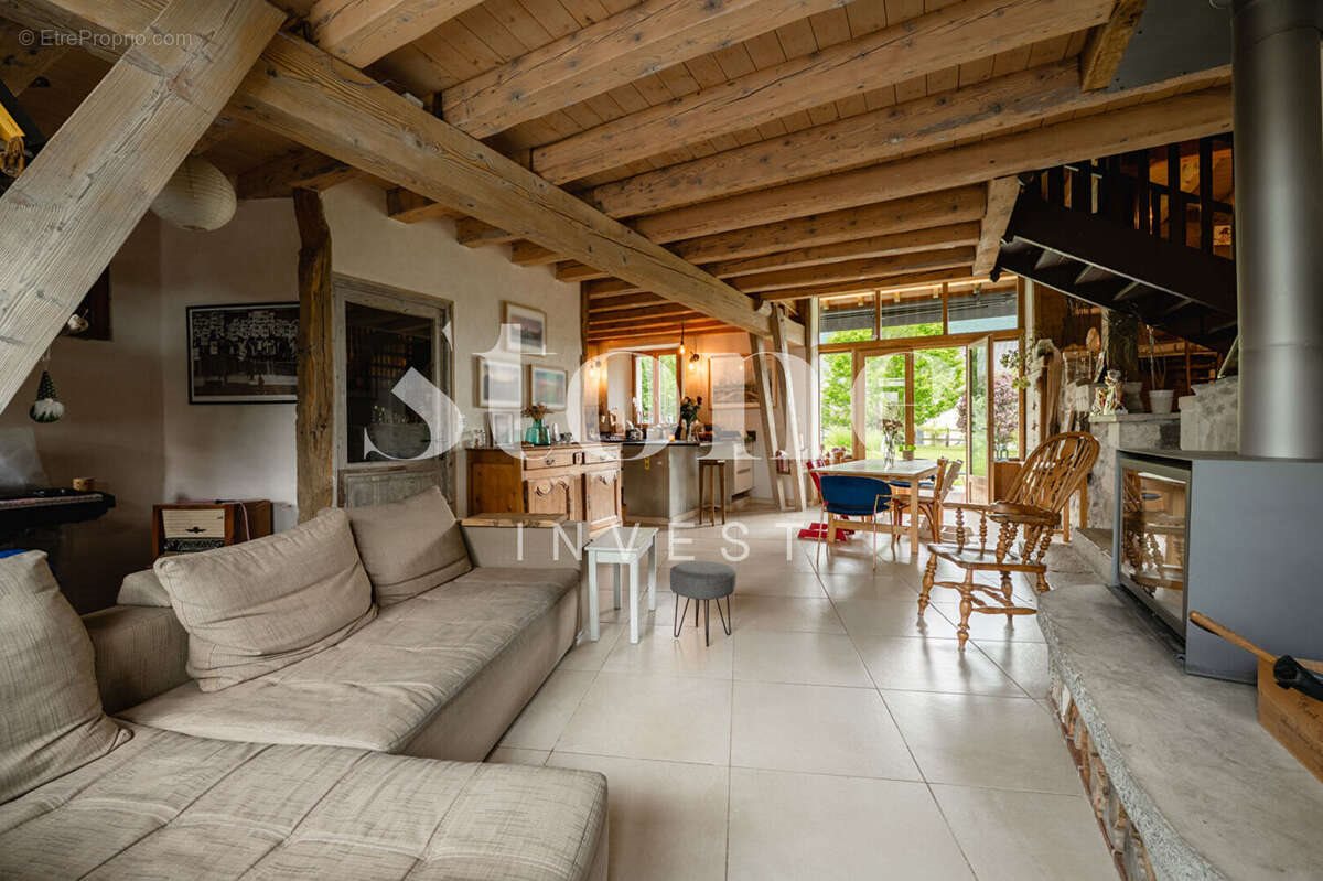Maison à vendre, 350m², Nâves-Parmelan