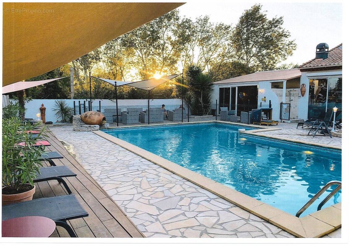 Maison à vendre, 365m², Marseillan