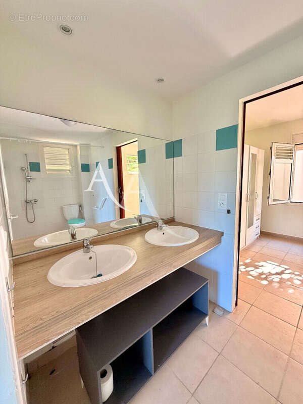 Appartement à vendre, 53m², Fort-de-France