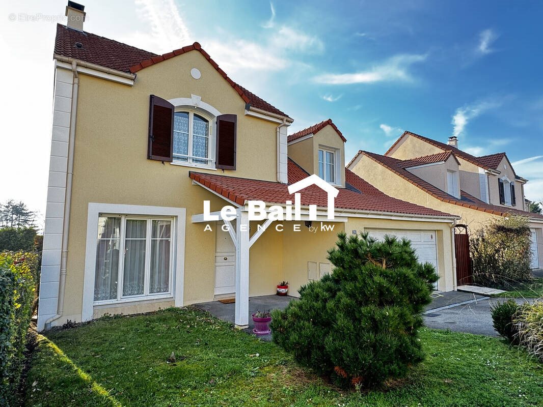 Maison à vendre, 153m², Osny