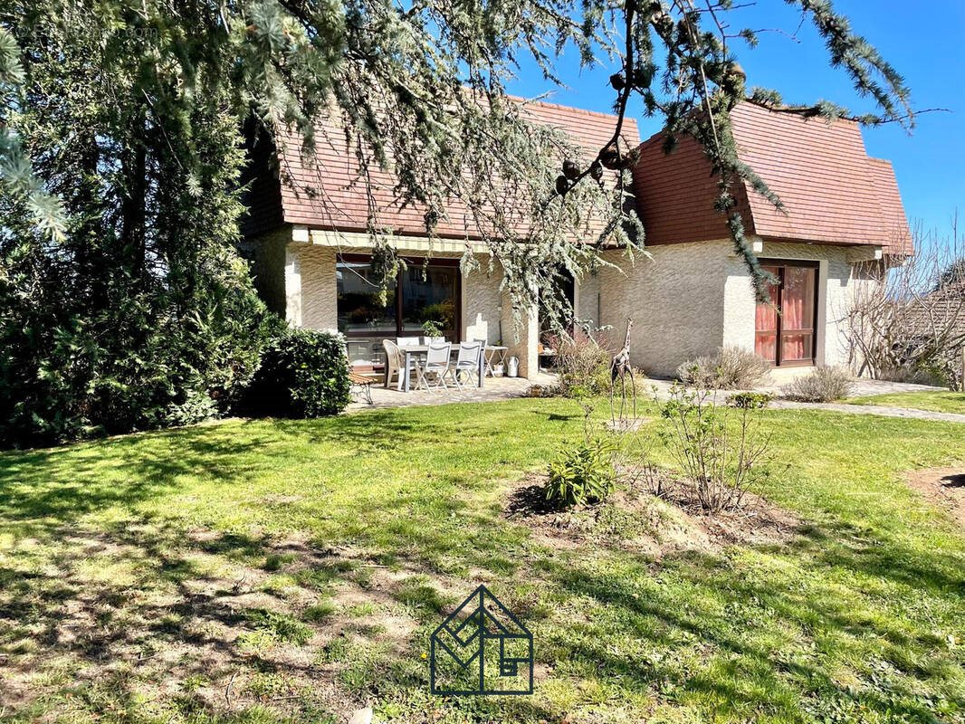 Maison à vendre, 144m², Commelle-Vernay