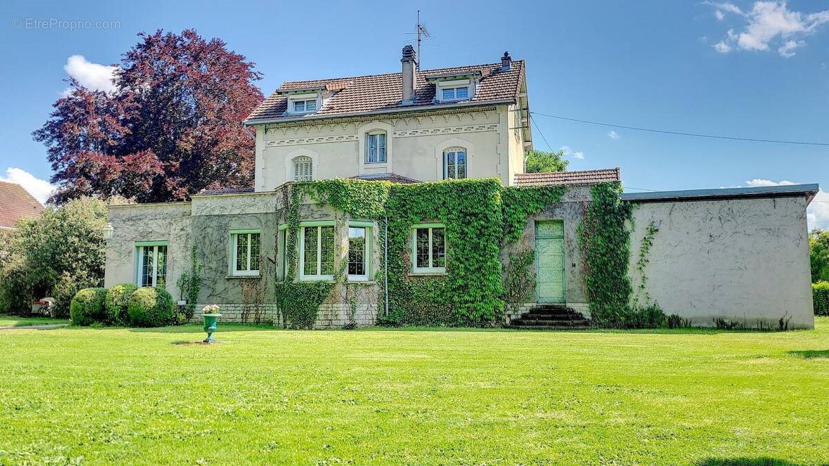 Maison à vendre, 263m², Venarey-les-Laumes