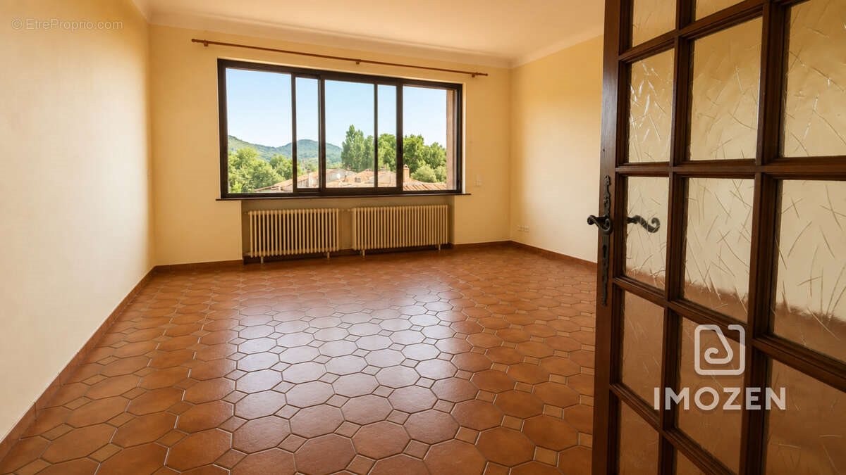 Appartement à vendre, 92m², Brignoles