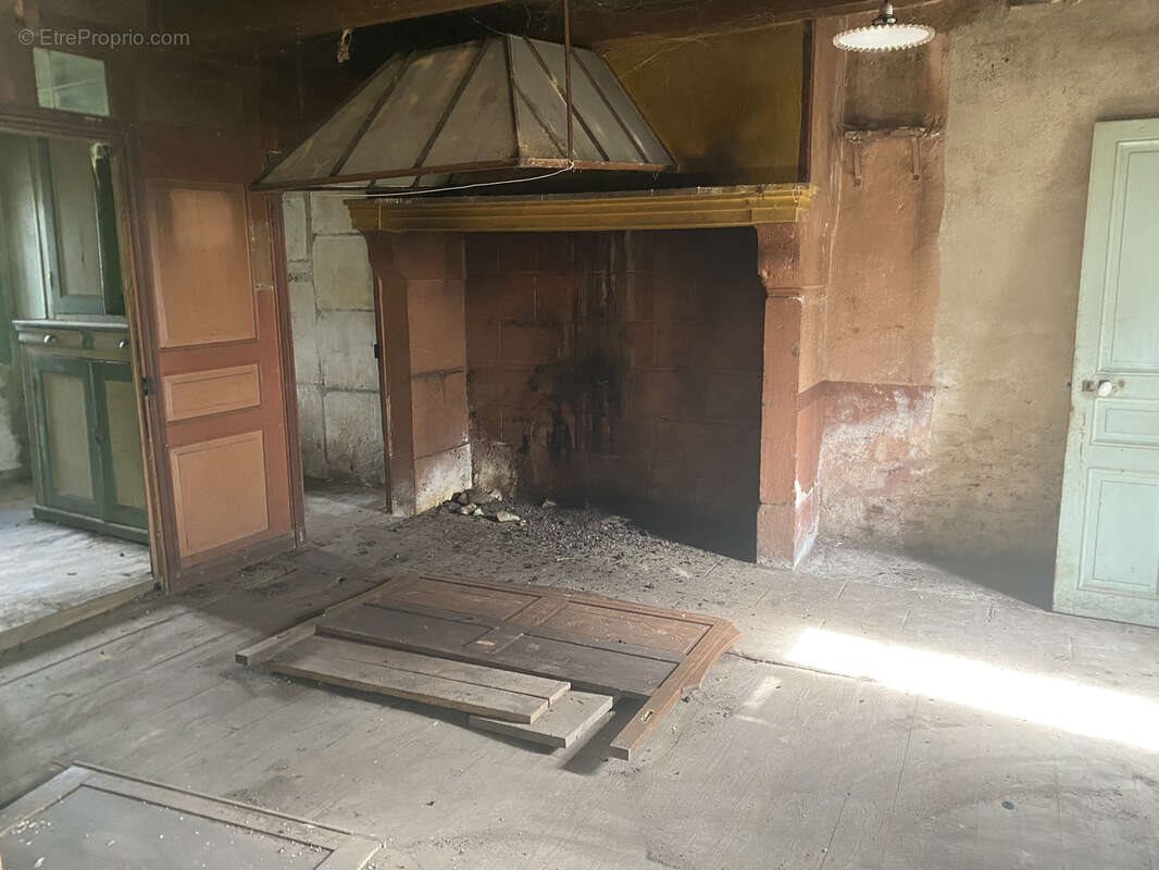 Maison à vendre, 143m², Chastreix