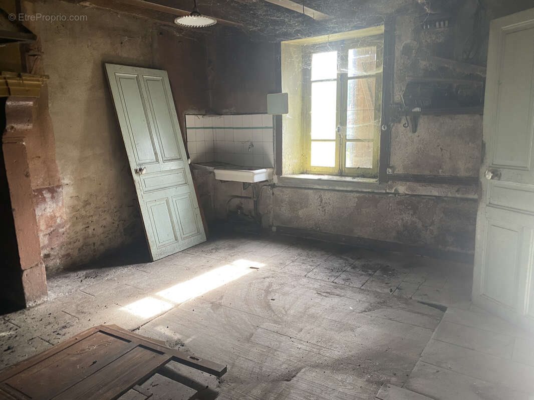 Maison à vendre, 143m², Chastreix
